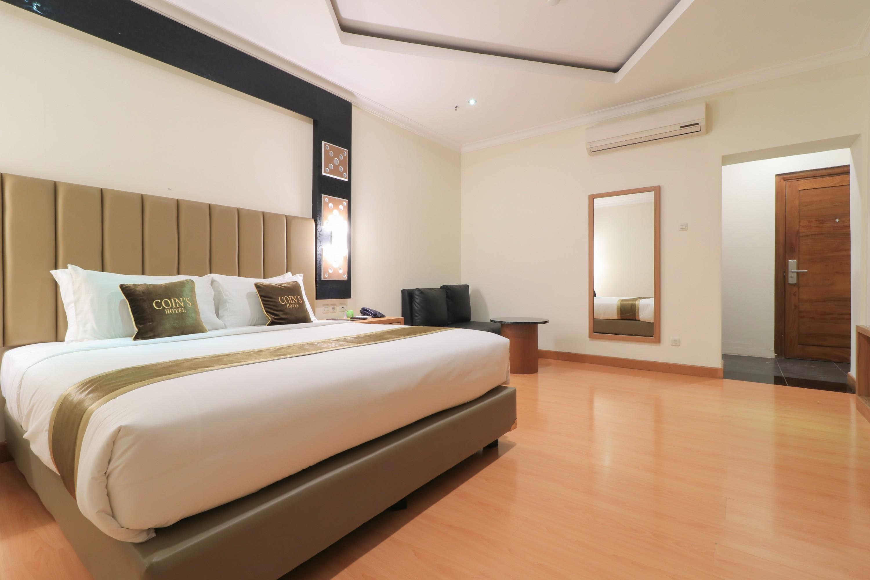 Coins Hotel Jakarta Exterior photo