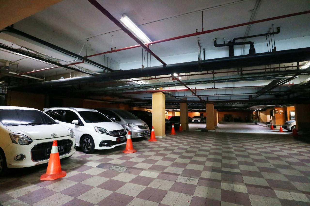Coins Hotel Jakarta Exterior photo